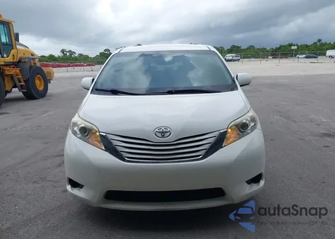 2017 Toyota Sienna Le 8 Passenger from USA, damaged, VIN 5TDKZ3DC5HS822953